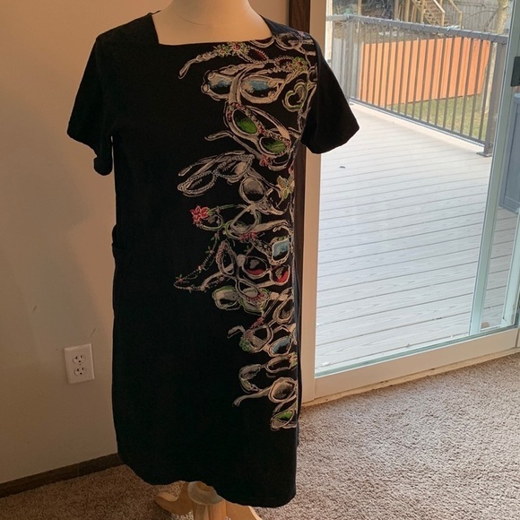 Piccolaconte Crazy Sunglasses dress, black background, good condition, Size M-L - Picture 1 of 7